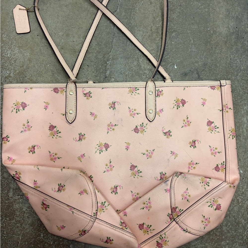 Coach x Disney Floral Minnie Mouse Pink Tote - Picture 4 of 6